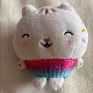 Gabby's Dollhouse 7-inch Cakey Cat Purr-ific Plush toy